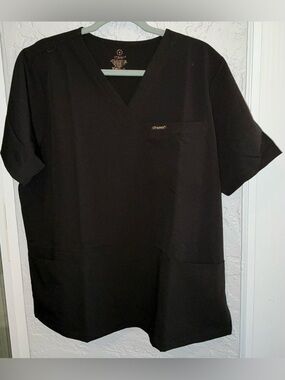 Men's Organix Black Scrub Top with Chest Pocket (NWOT)